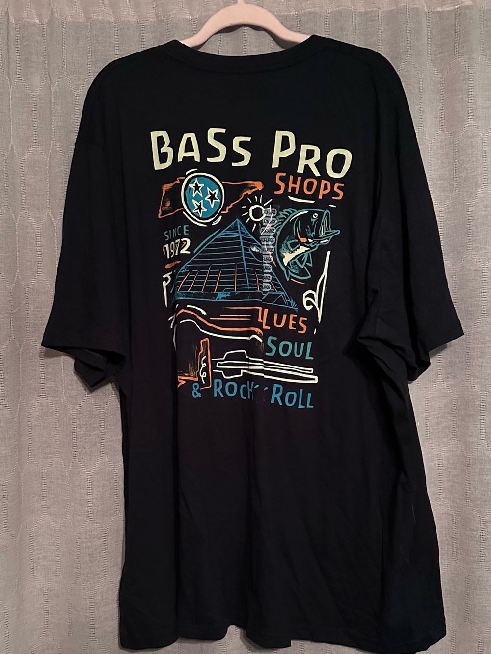Bass Pro Shops Memphis Pyramid Black Graphic T-shirt
